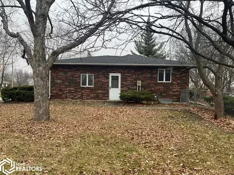 1300 E Grant St, Centerville, IA 52544 photo 3