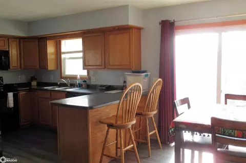 780 Elm St, Hamilton, IL 62341 photo 5
