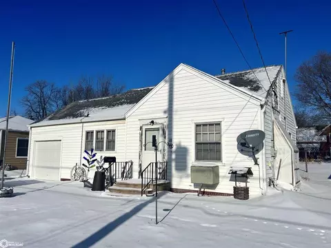 11 6th Ave NW, Hampton, IA 50441 photo 1