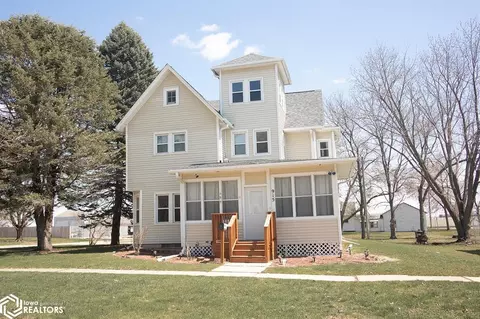 915 Grove Ave, Garner, IA 50438