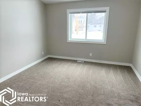 307 E North St, Algona, IA 50511 photo 4