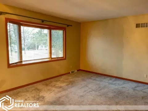 1115 Main St, Hamilton, IL 62341 photo 3