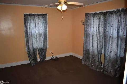 405 Ninth St, Eldon, IA 52554 photo 32