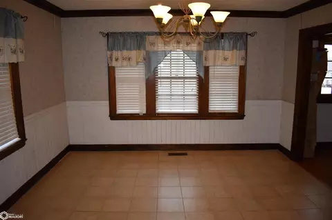 405 Ninth St, Eldon, IA 52554 photo 21