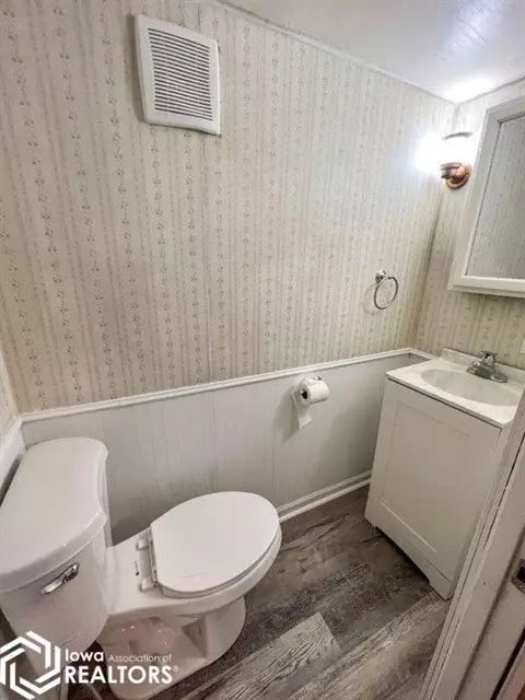 115 5th St SE, Hampton, IA 50441 photo 32