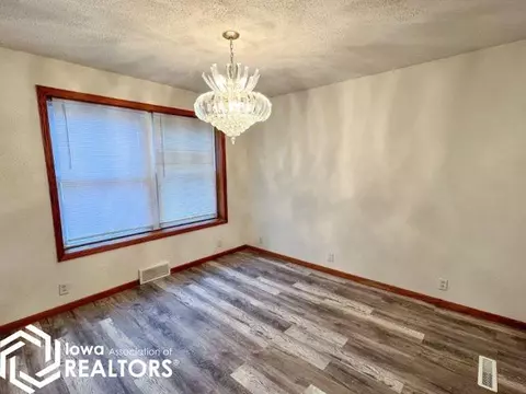 115 5th St SE, Hampton, IA 50441 photo 11