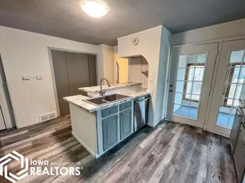 115 5th St SE, Hampton, IA 50441 photo 5