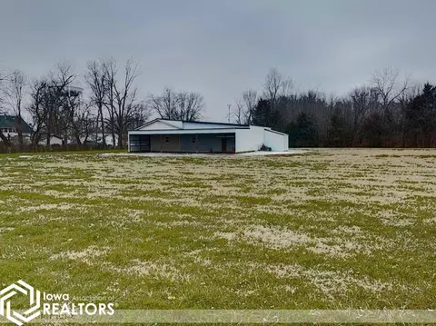 450 N 18th St, Hamilton, IL 62341 photo 2