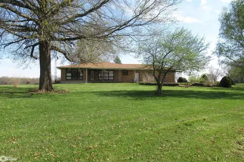 150 Cypress Ln, Hamilton, IL 62341