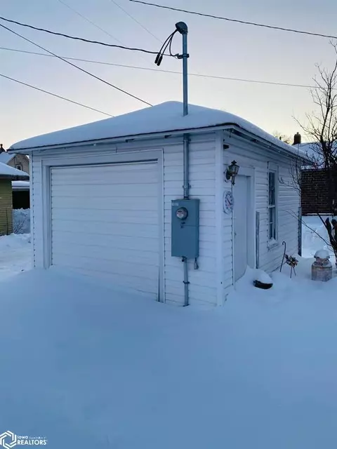 229 E North St, Manly, IA 50456 photo 3
