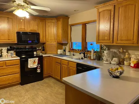 229 E North St, Manly, IA 50456 photo 4