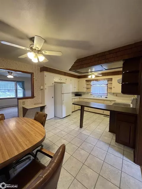 1321 Laurel St, Hamilton, IL 62341 photo 4