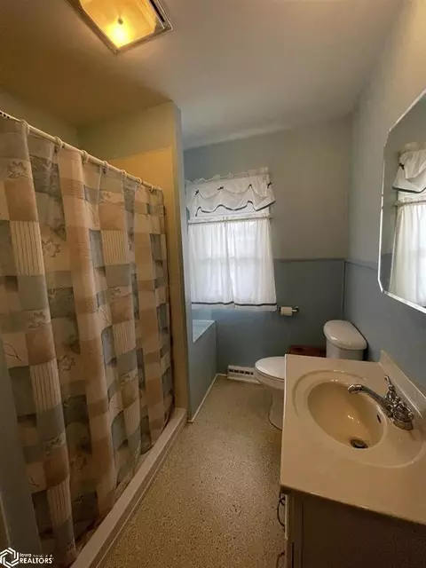 1321 Laurel St, Hamilton, IL 62341 photo 8