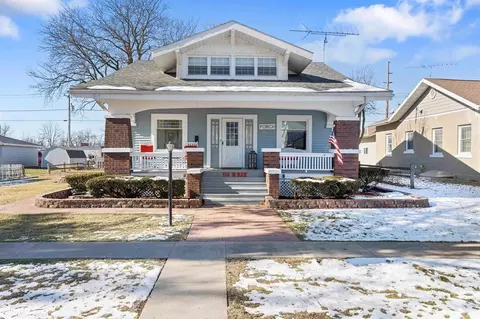 114 N Oak St, Donnellson, IA 52625
