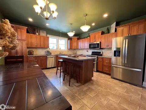 801 E 10th St, Atlantic, IA 50022 photo 6