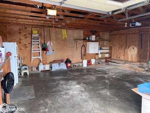 611 S Maple St, Creston, IA 50801 photo 32