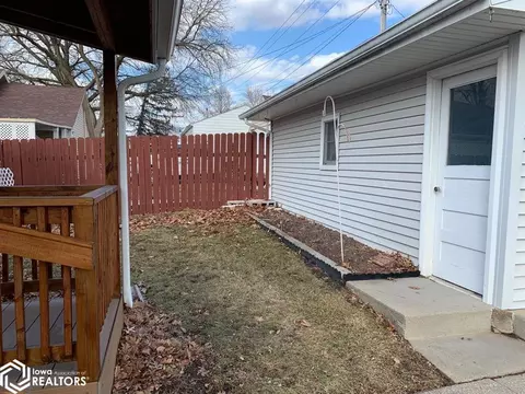 611 S Maple St, Creston, IA 50801 photo 4