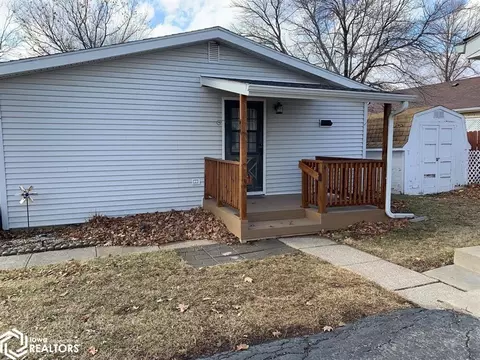 611 S Maple St, Creston, IA 50801 photo 3