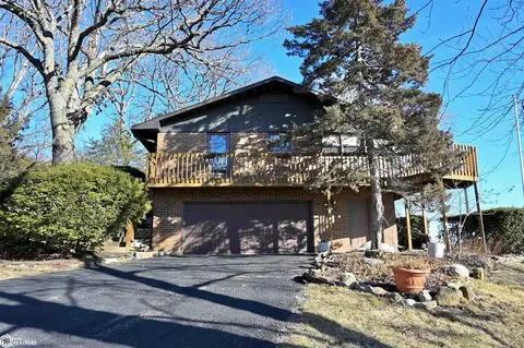 2664 Clearview Heights Rd, Fort Madison, IA 52627