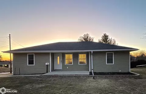 1020 S Main St, Sigourney, IA 52591