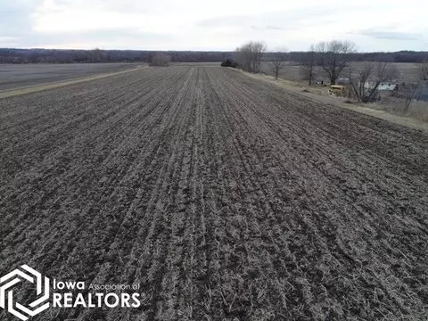 7604 Cliffland Rd, Ottumwa, IA 52501