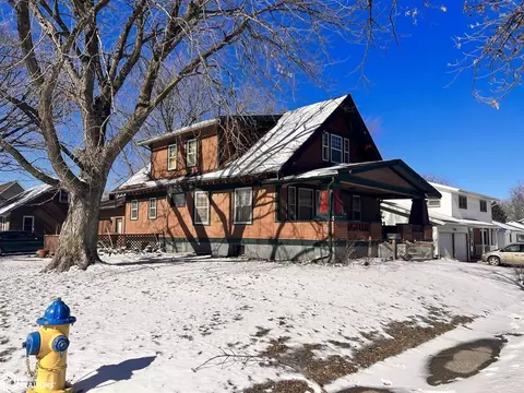 126 S Adams St, Carroll, IA 51401