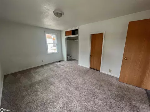 7 3rd Ave NW, Hampton, IA 50441 photo 10