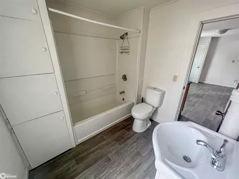 7 3rd Ave NW, Hampton, IA 50441 photo 8