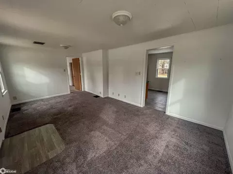 7 3rd Ave NW, Hampton, IA 50441 photo 6