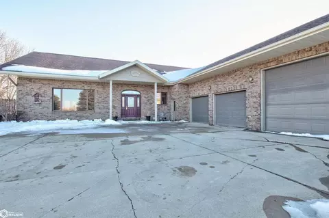 318 Ford Rd, Emmetsburg, IA 50536