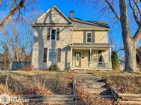 410 N 7th St, Oskaloosa, IA 52577