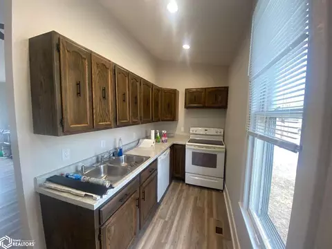 501 E State St, Centerville, IA 52544 photo 6