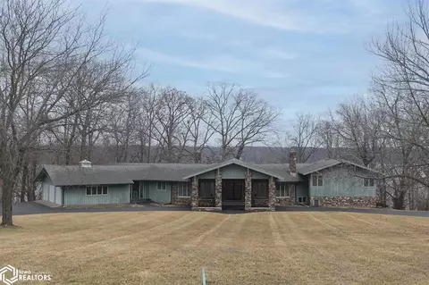 3705 Middle Rd, Keokuk, IA 52632