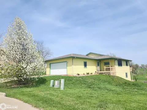1023 Grandview Dr, Osceola, IA 50213