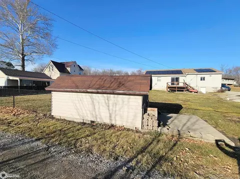 606 W Walnut St, Eldon, IA 52554 photo 38
