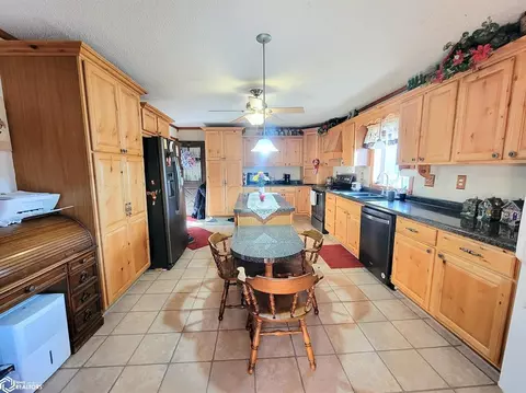 606 W Walnut St, Eldon, IA 52554 photo 14