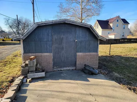 606 W Walnut St, Eldon, IA 52554 photo 37