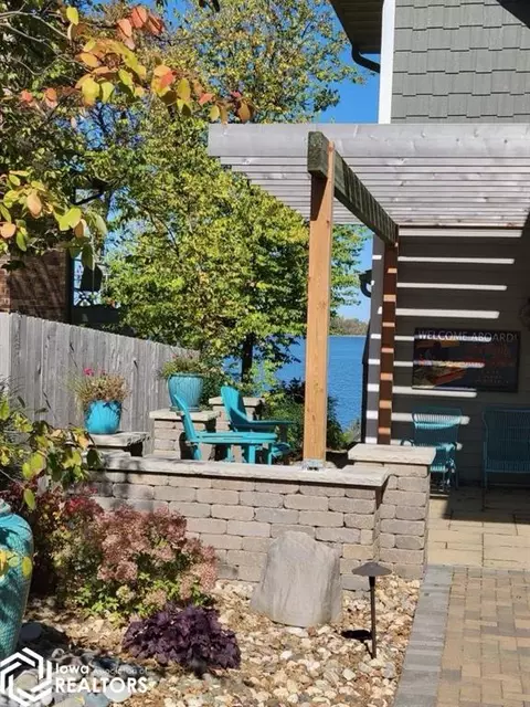 3676 240th St, Clear Lake, IA 50428