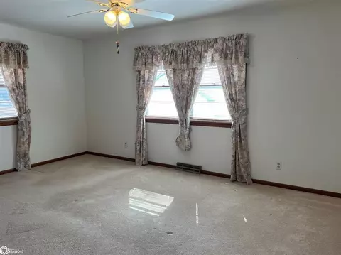 447 E Valley Dr, Carroll, IA 51401 photo 10
