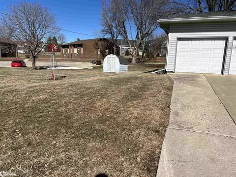 447 E Valley Dr, Carroll, IA 51401 photo 16