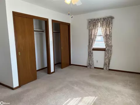 447 E Valley Dr, Carroll, IA 51401 photo 11