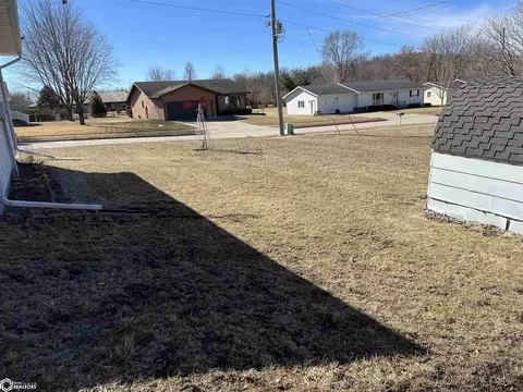 447 E Valley Dr, Carroll, IA 51401 photo 17