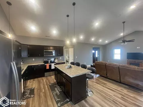 715 1st St, Plano, IA 52581 photo 8