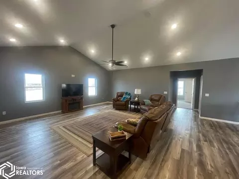 715 1st St, Plano, IA 52581 photo 6
