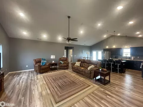 715 1st St, Plano, IA 52581 photo 3