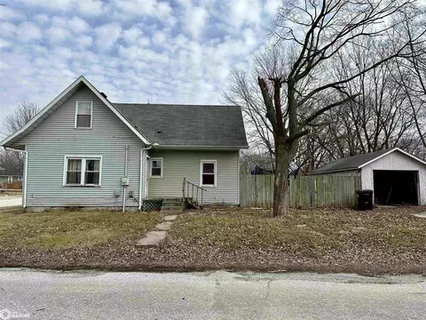 201 E Main St, Industry, IL 61440 photo 11