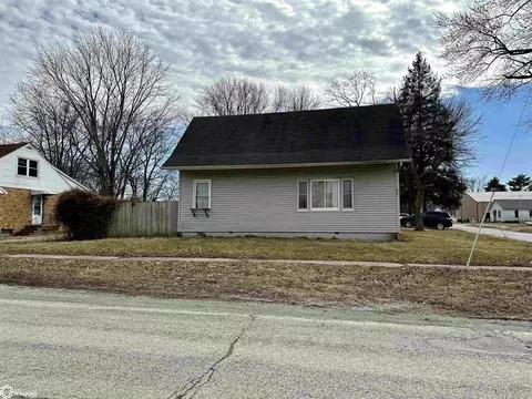 201 E Main St, Industry, IL 61440 photo 10