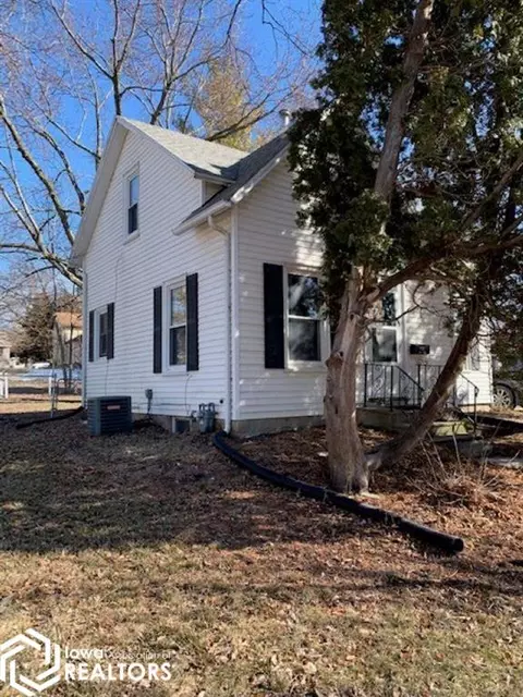 510 S Avenue B, Washington, IA 52353