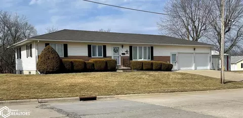 625 N Madison St, Bloomfield, IA 52537