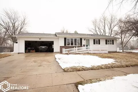 1306 N Johnson St, Algona, IA 50511